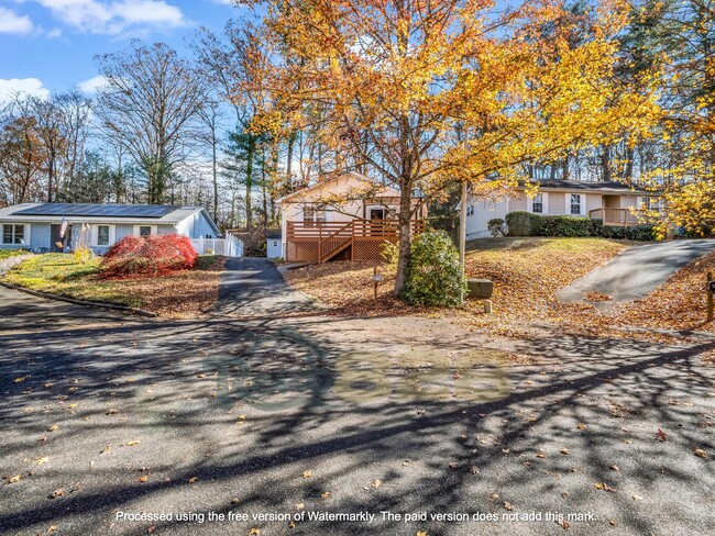 Primary Photo - 15 Dawson Pl