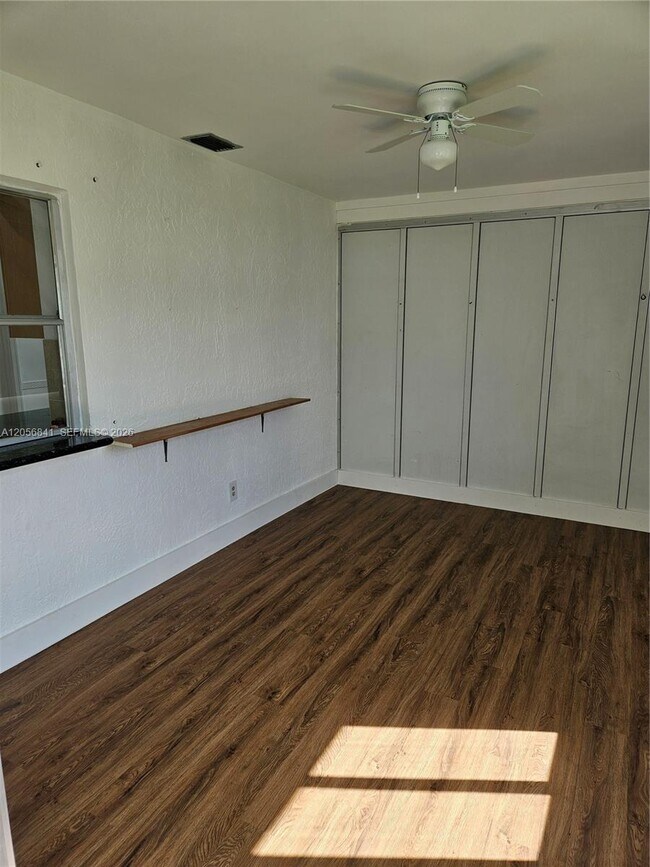 Building Photo - 1400 NW 90th Way