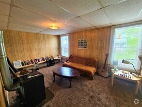 Building Photo - 659/661 Jones Avenue