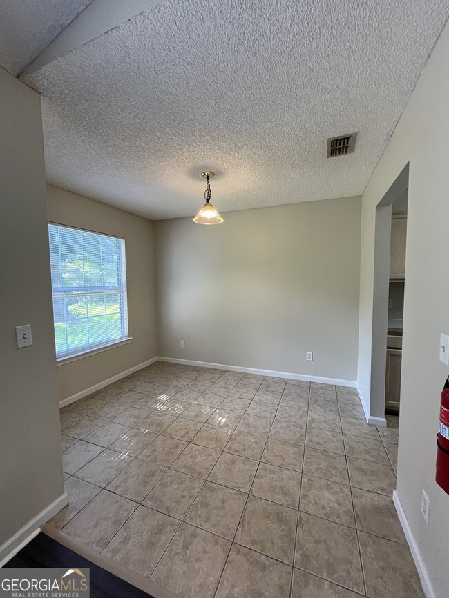Building Photo - 150 Sapelo Dr