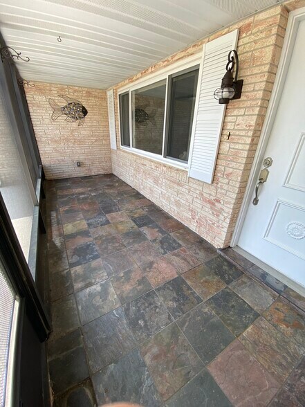 Building Photo - 533 Legume Drive