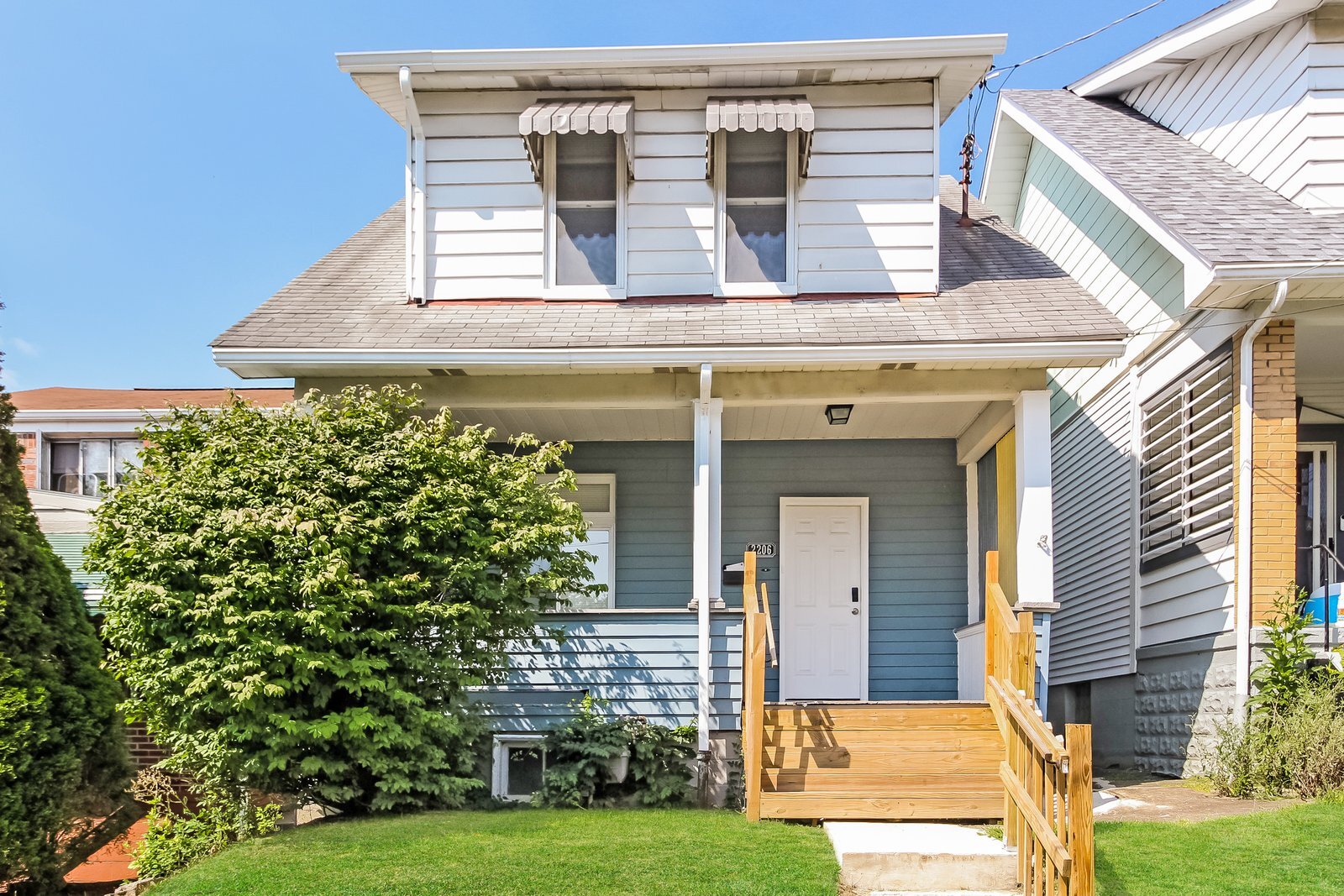 Building Photo - 2206 Harrison St