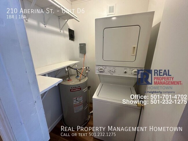 Building Photo - 210 Aberina St