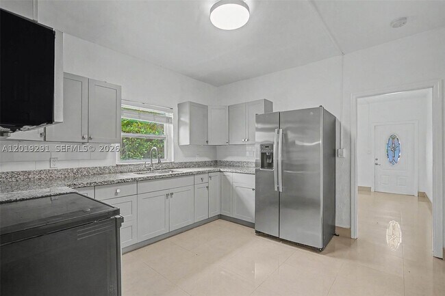 Building Photo - 5917 SW 62nd St