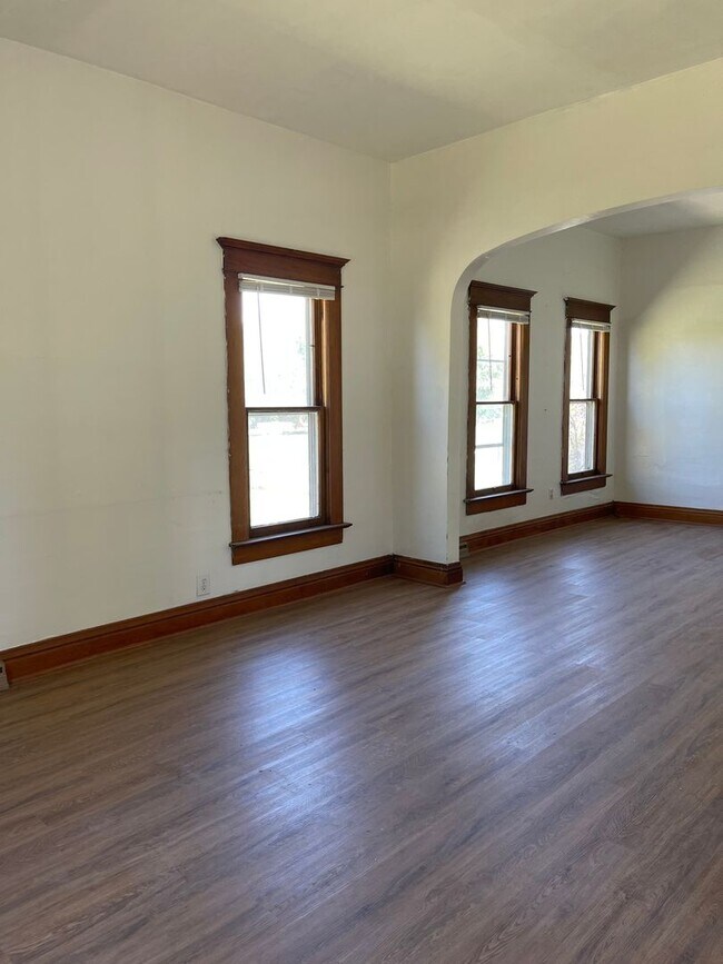 Building Photo - 1640 Locust St