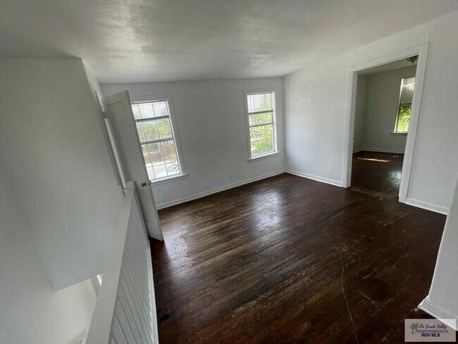 Building Photo - 521 N 9th St