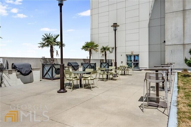 Building Photo - 1100 Howell Mill Rd NW