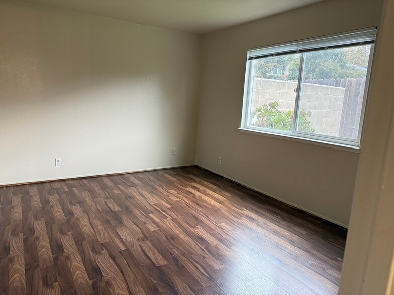 Building Photo - 34770 Perry Rd