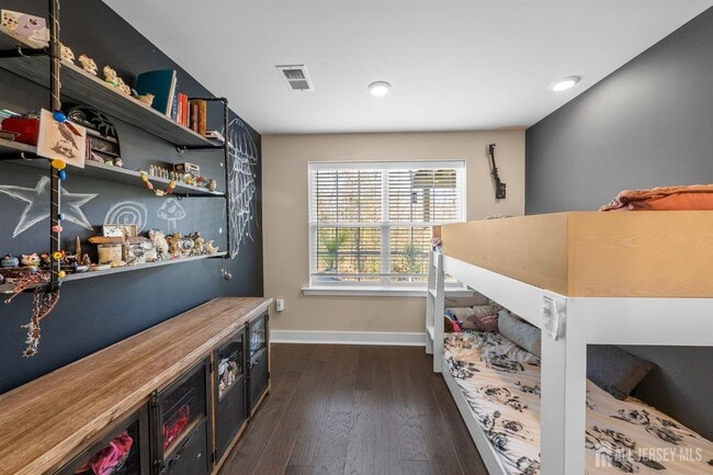 Building Photo - 1901 Swales Ct