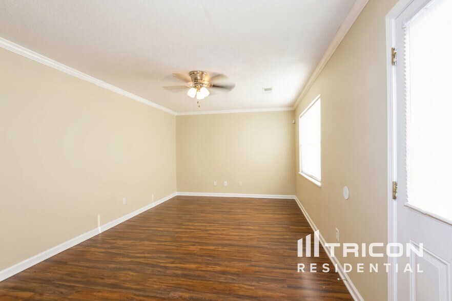 Building Photo - 7 Barnley Ct
