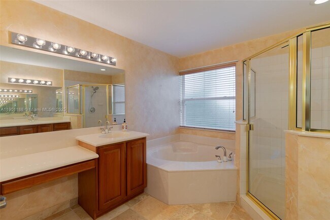 Building Photo - 9065 Silver Glen Way