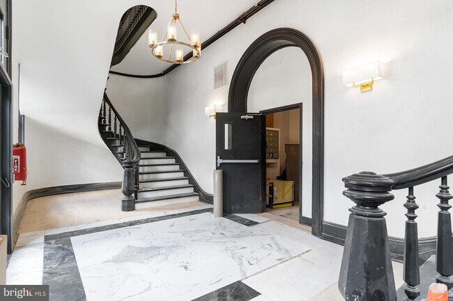 Building Photo - 1520 Green St