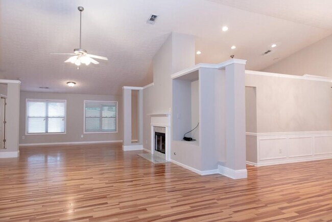 Building Photo - 1159 Simonton Glen Way SE