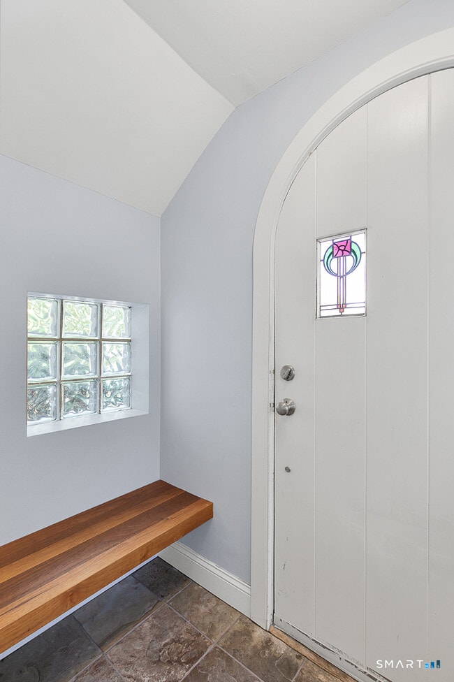 Building Photo - 134 Dyer St