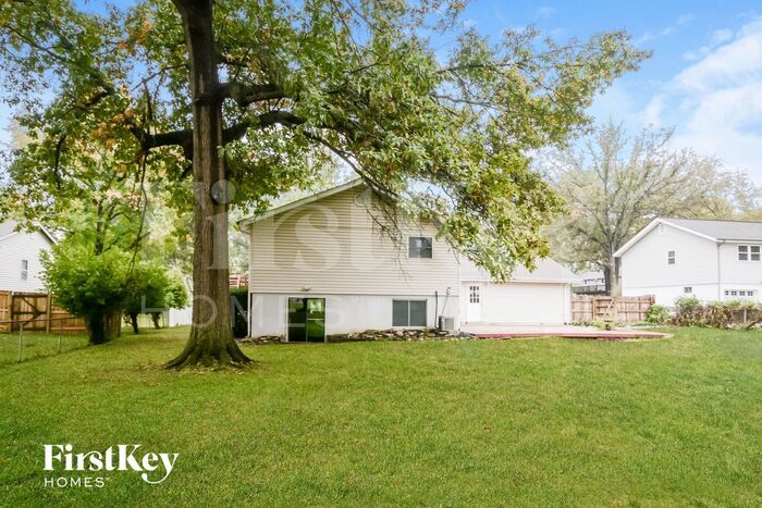 Building Photo - 801 Boleyn Pl