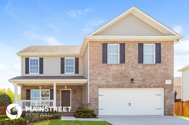Building Photo - 1912 Mahogany Wood Trail