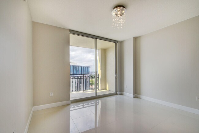 Building Photo - 550 Okeechobee Blvd