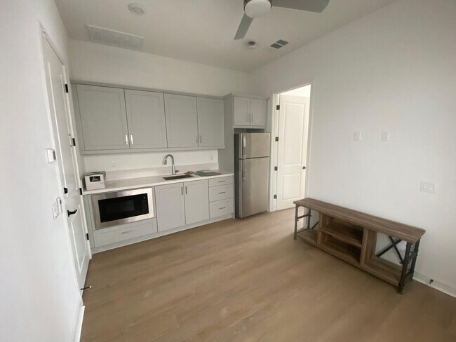 Building Photo - 705 Westbrook Loop