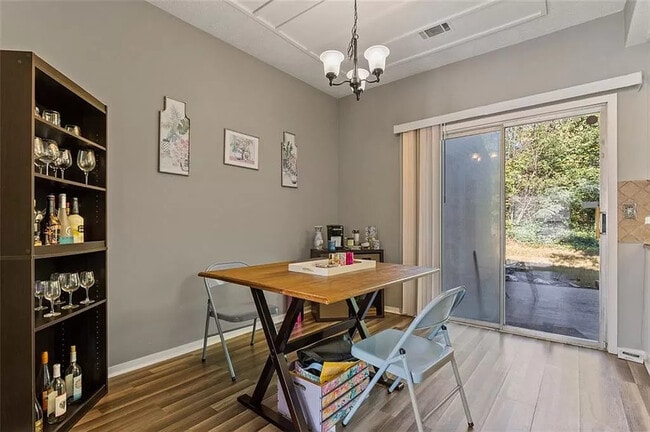 dining room - 3444 Washington Way