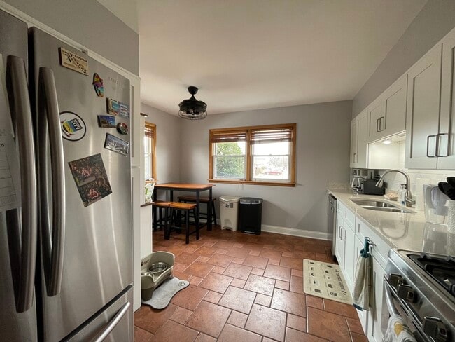 Building Photo - 7843 W Gunnison St