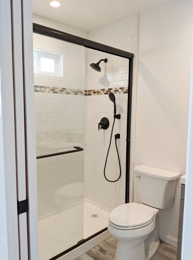 Building Photo - Adorable 1 Bedroom 1 Bath in Seaside