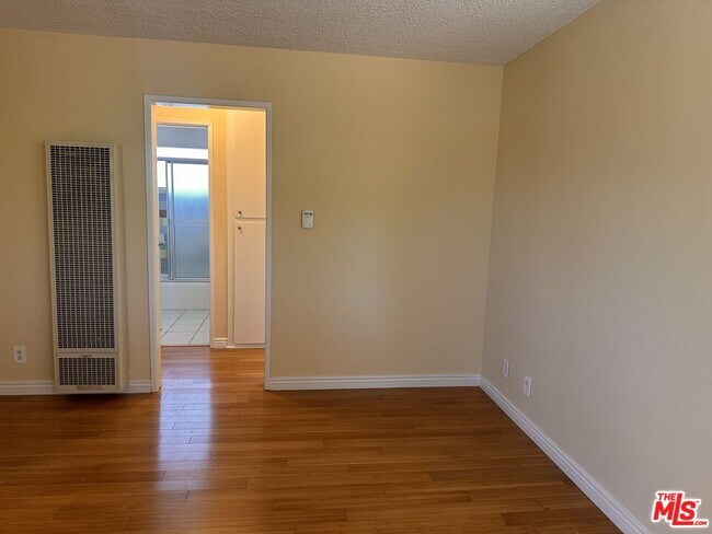 Building Photo - 5411 S Centinela Ave