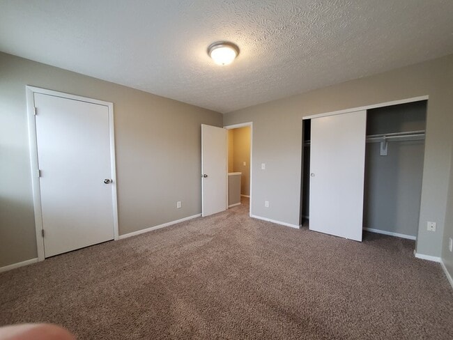 Building Photo - 2598 Sawbury Blvd