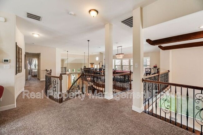 Building Photo - 3625 Funston Dr
