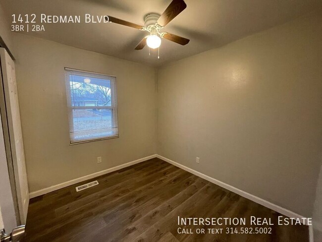 Building Photo - Recently Renovated 3Bed/1.5Bath with Washe...