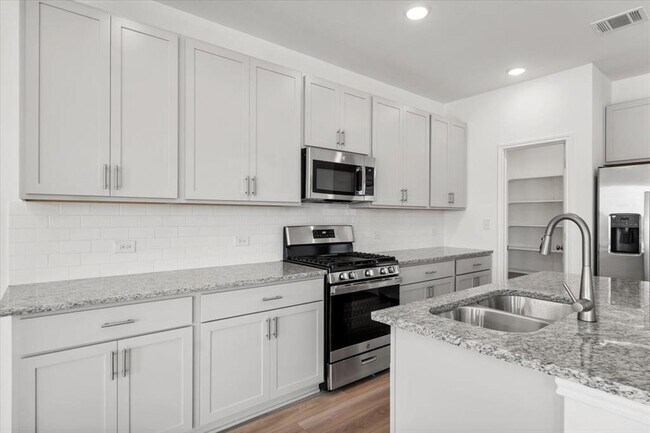 Building Photo - 1409 Alana Fls Ave