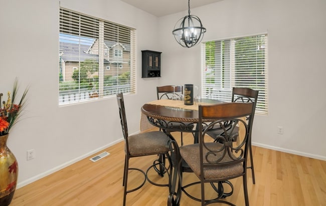 Building Photo - Great Home For Rent