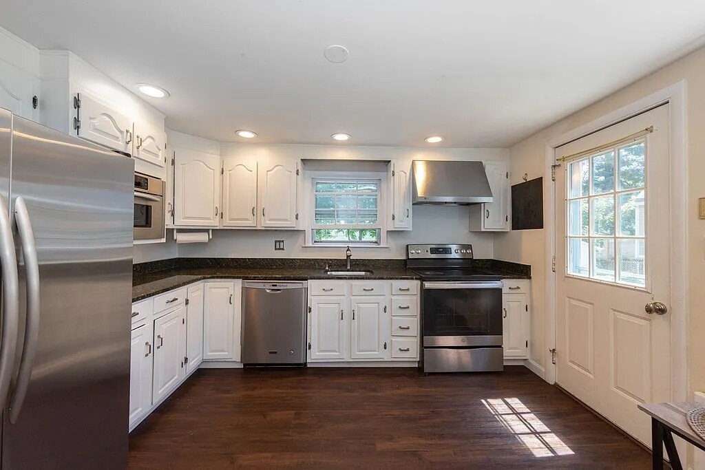 kitchen - 353 Washington St