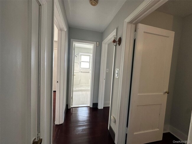 Building Photo - 496 Bloomingburg Rd