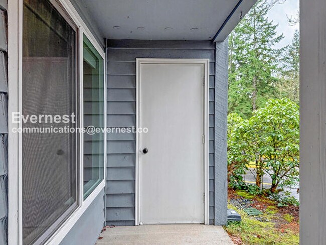 Building Photo - 9398 Redmond - Woodinville Rd NE