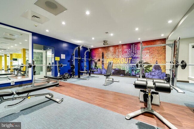 Building Photo - 75 S Reynolds St