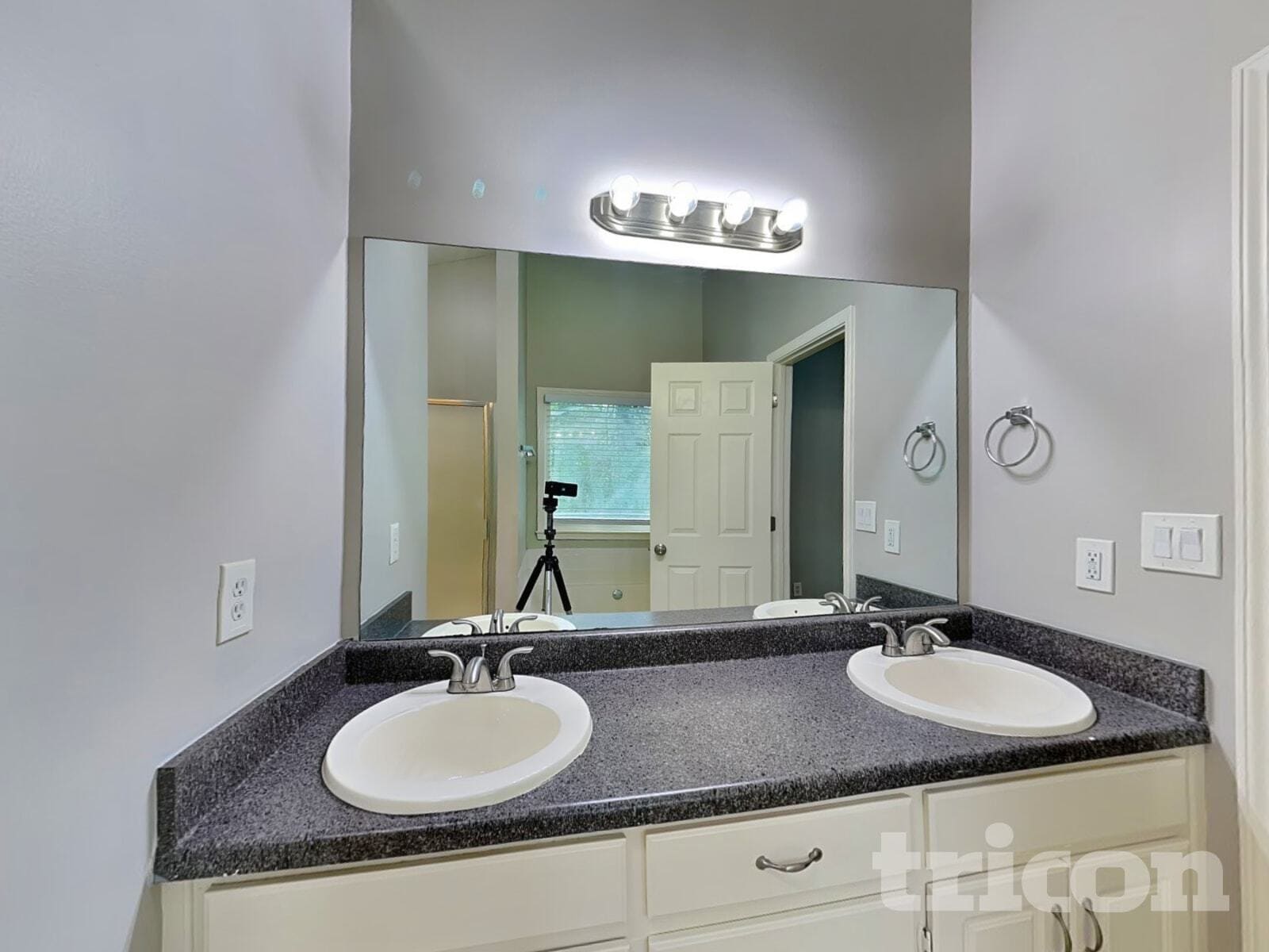 Building Photo - 5731 Newnan Cir