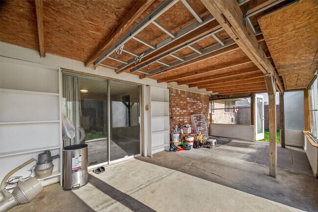 Building Photo - 12006 New Brunswick Dr