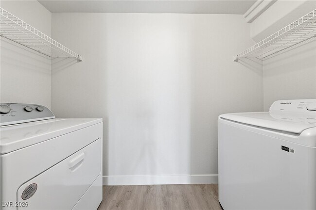 Building Photo - 10001 Peace Way