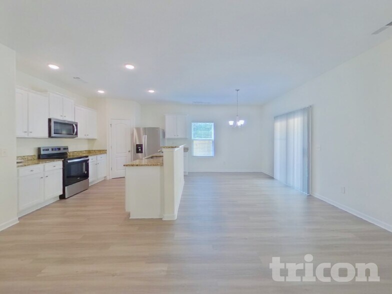 Building Photo - 2729 Yurman Rd