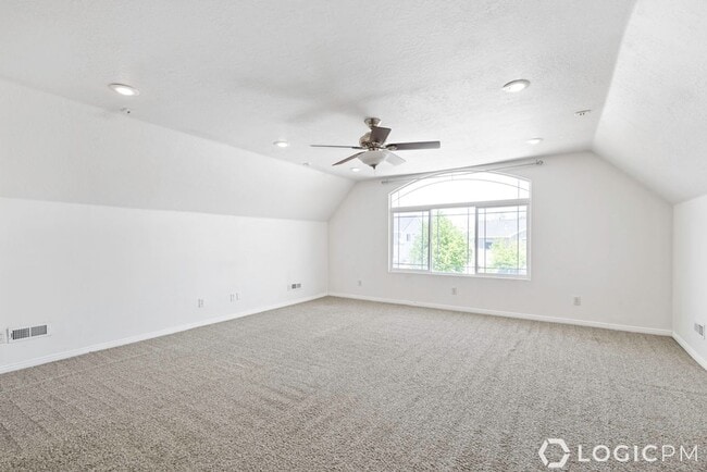 Building Photo - Beautiful Home in Amazing Location!