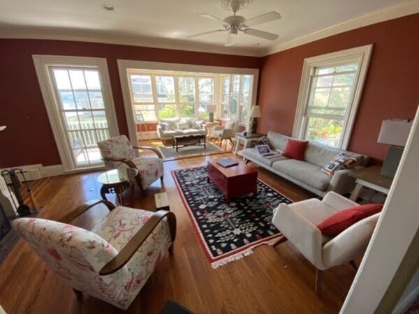 Building Photo - 30 Waldron St