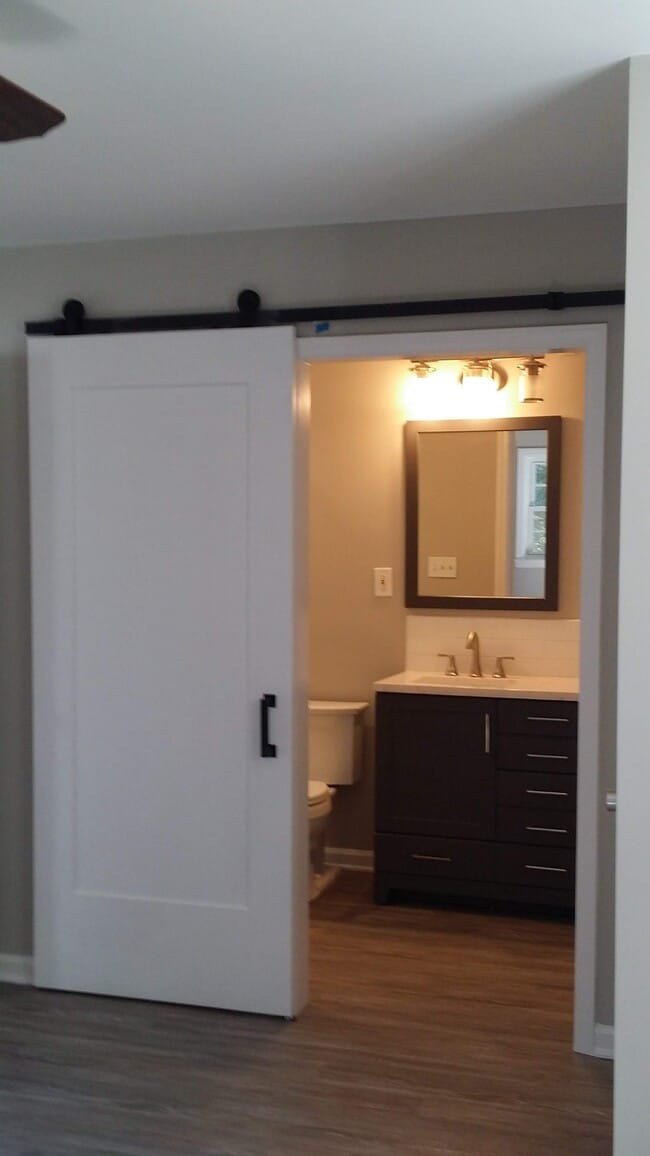 Building Photo - 1709 Merry Oaks Rd