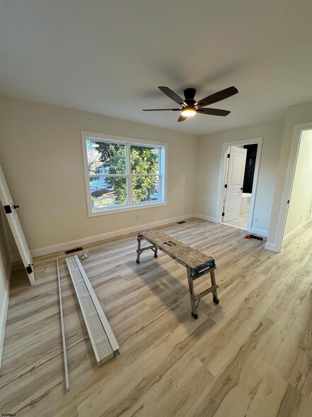 Building Photo - 1140 Parkside Ave.