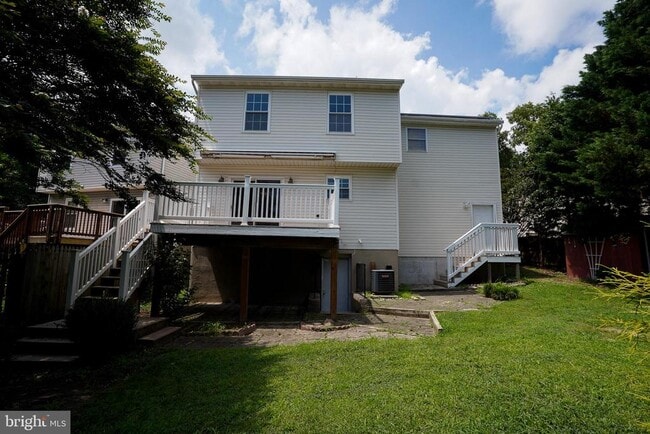 Building Photo - 7862 Centergate Ct