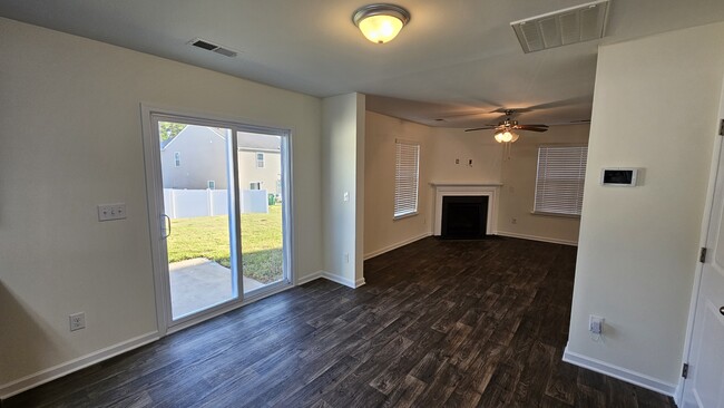 Building Photo - 5428 Tumbling Brook Ln