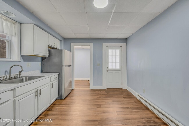 Primary Photo - 7 Plum Pl