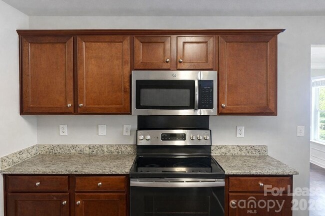 Building Photo - 10545 Barvas St