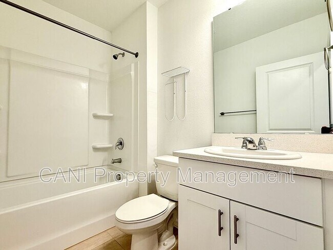 Building Photo - 646 Teviot Rd