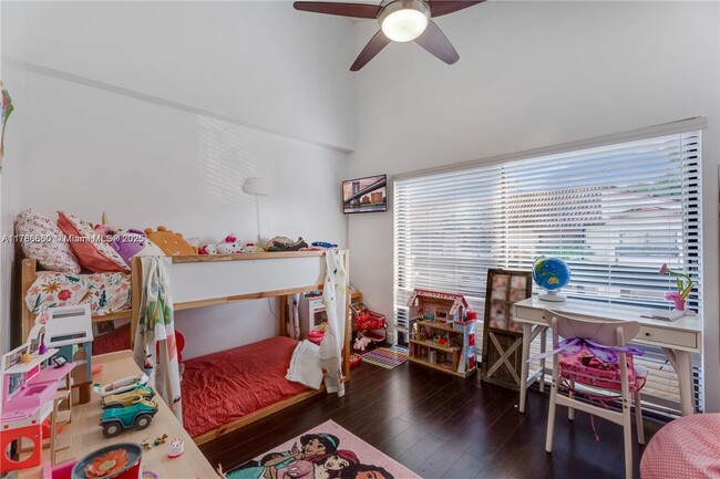 Building Photo - 10087 SW 77th Ct
