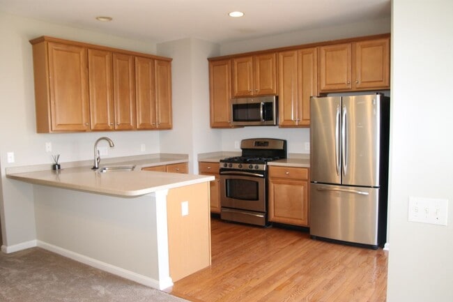 Building Photo - 157 Hudson Dr